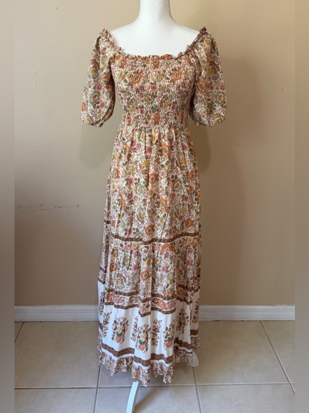 Kindred Floral Maxi Dress Smocked Puff Sleeve Cottage Core Milk Maid Tan/Green S